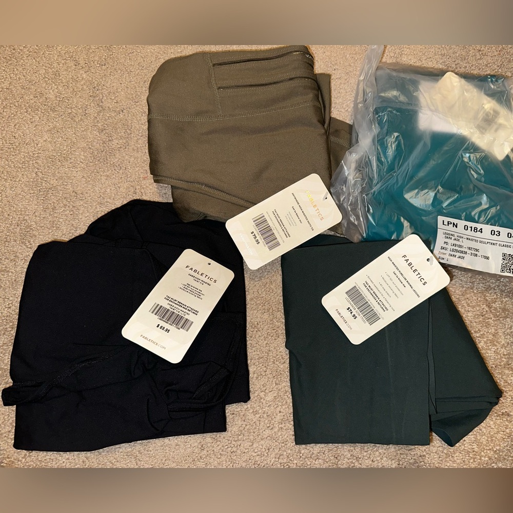 NWT Fabletics leggings
